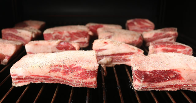 smoking short ribs