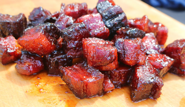 I tried to hang BEEF Ribs using Malcom Reed's method in a Kamado & THIS  happened (burnt ends) 