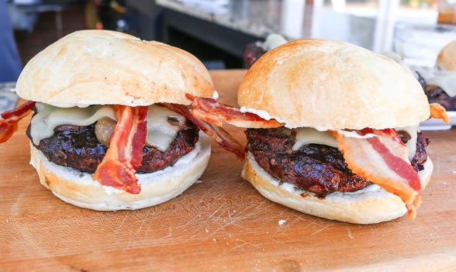 Bacon Blue Cheese Burger – HowToBBQRight