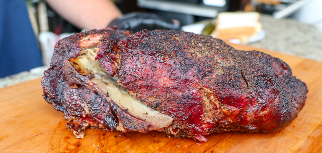 7 lbs trimmed pork shoulder with how to bbq right rub. Brined and injected.  Going no wrap since I'll be at work. : r/smoking