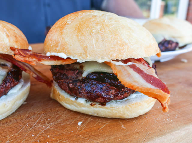 Bacon Blue Cheese Burger – HowToBBQRight