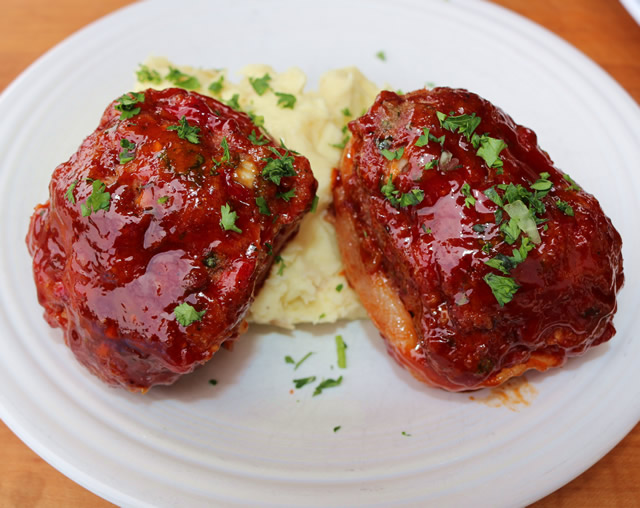 Individual Mini Meatloaves